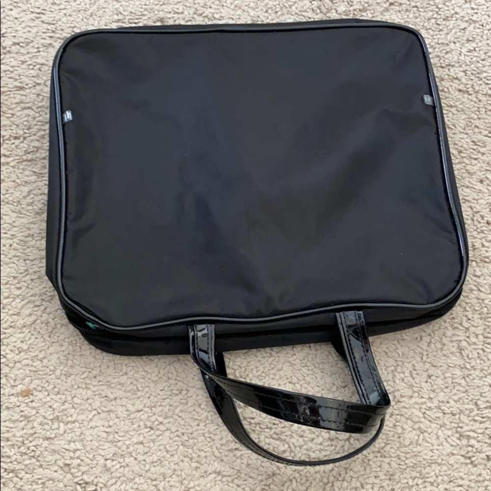 Toiletry bag - Picture 6 of 7